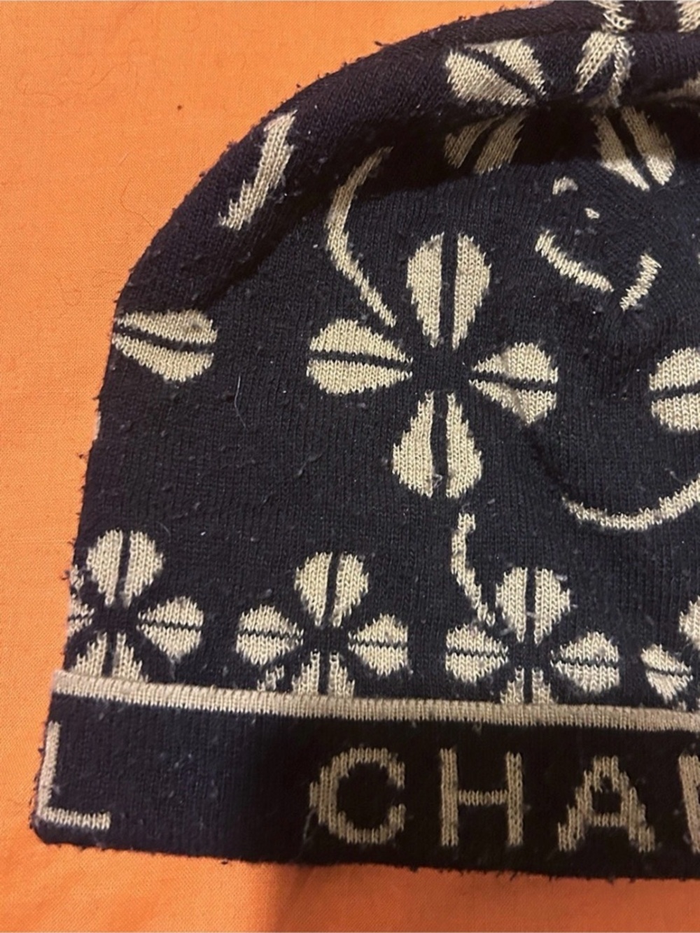Vintage CHANEL-CLOVER~ CC~ LOGO BEANIE - HAT - CAP - Picture 6 of 9